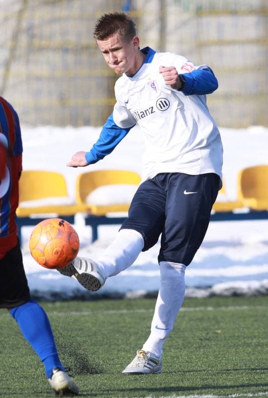 Football. Sparing. Gornik Zabrze - Polonia Bytom ME. 05.02.2010