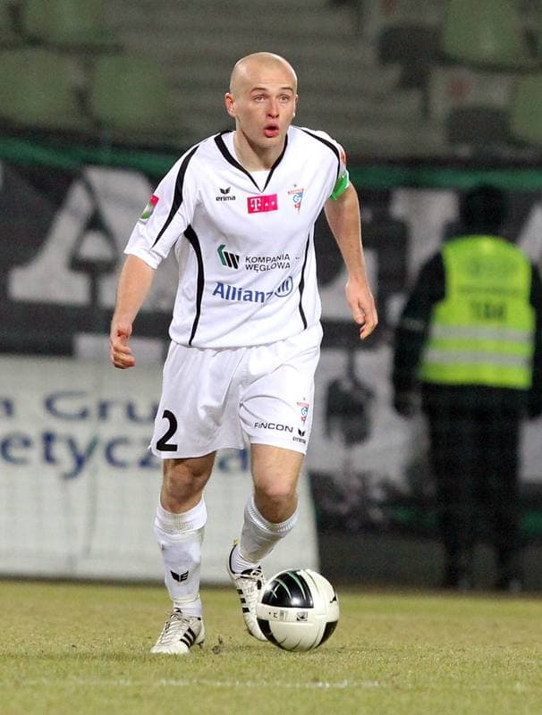 Football. Belchatow Ekstraklasa. GKS Belchatow - Gornik Zabrze. 08.04.2011