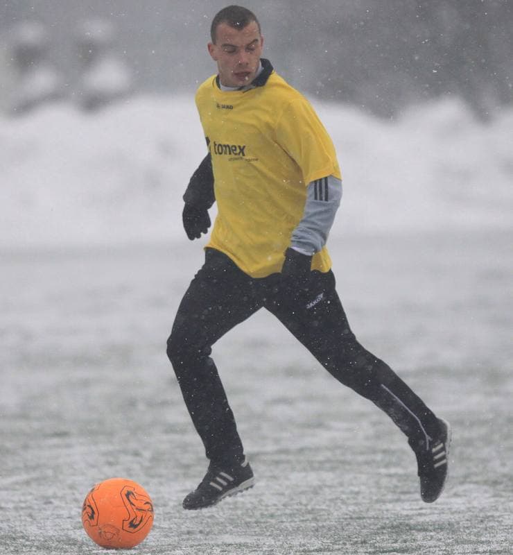 Football. Sparing. Ruch Radzionkow - LKS Nieciecza. 13.02.2010