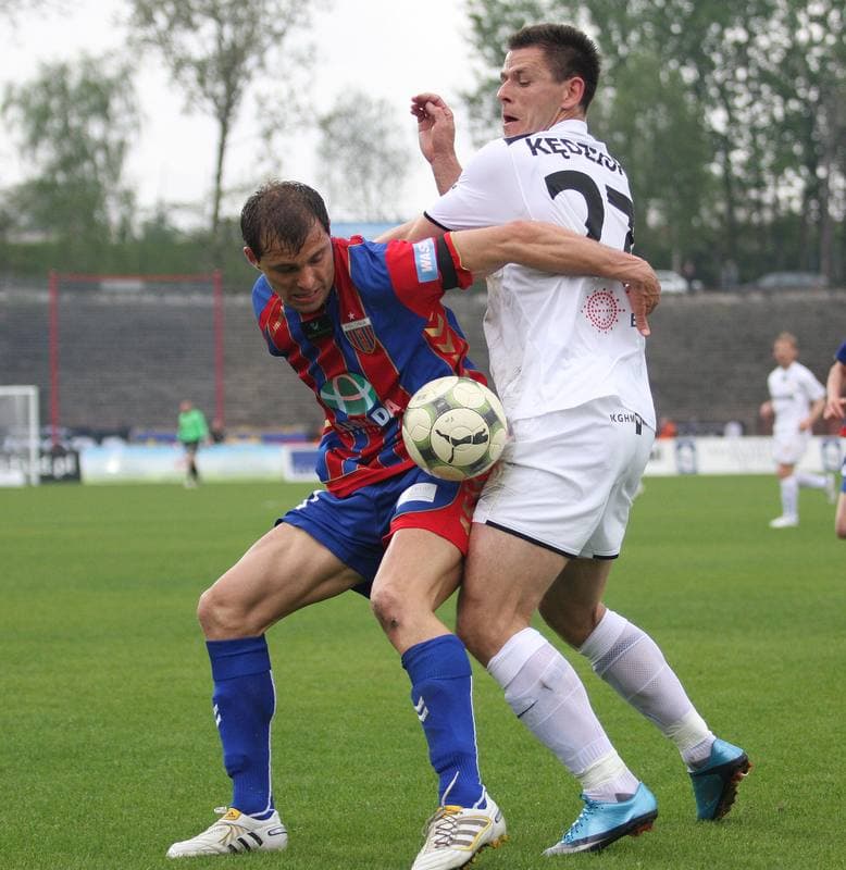 Football. Ekstraklasa. Polonia Bytom - Zaglebie Lubin. 02.05.2010