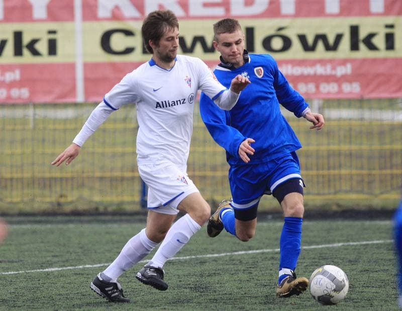 Football. Sparing. Piast Gliwice ME - Gornik Zabrze. 27.02.2010