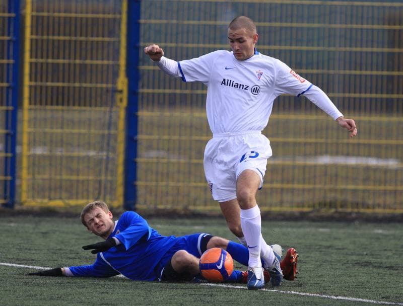 Football. Sparing. Piast Gliwice ME - Gornik Zabrze. 27.02.2010