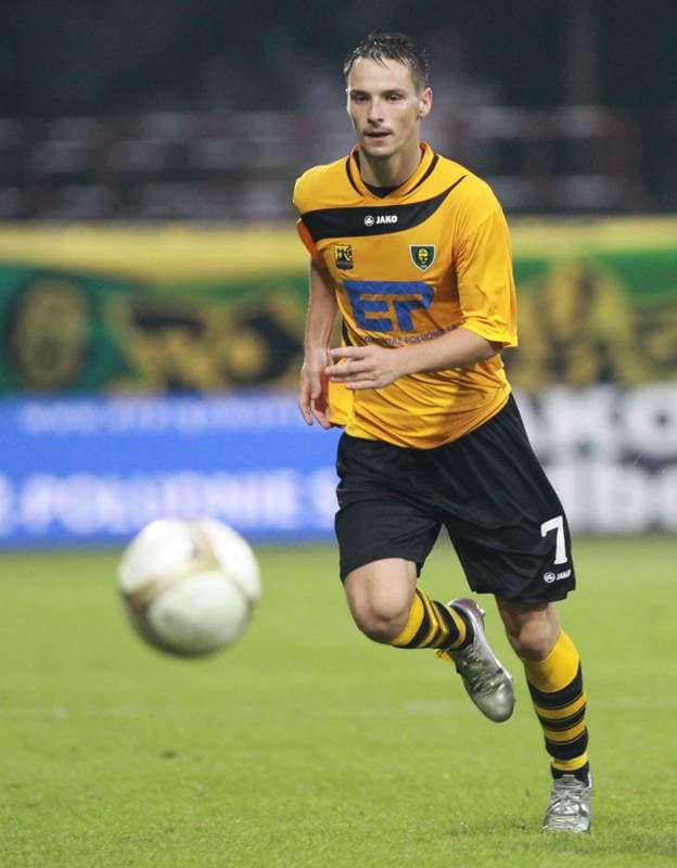 Football. I liga. GKS Katowice - Dolcan Zabki. 31.03.2012