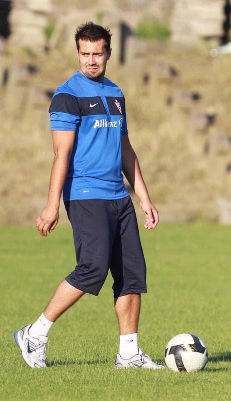 Football. Gornik Zabrze. Training. 07.01.2010