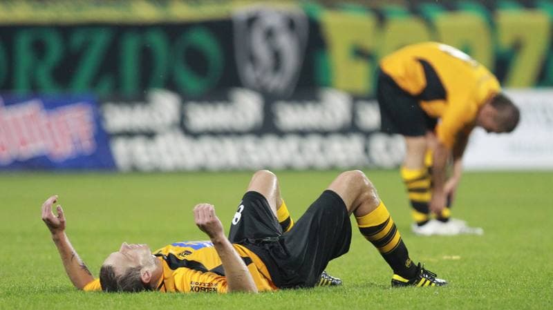 Football. I liga. GKS Katowice - Dolcan Zabki. 31.03.2012
