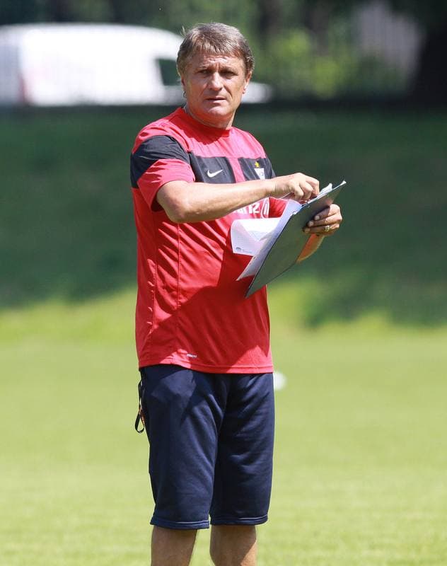 Football. Gornik Zabrze. Training. 07.01.2010