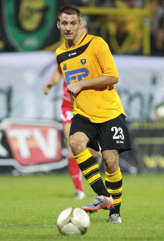 Football. I liga. GKS Katowice - Dolcan Zabki. 31.03.2012