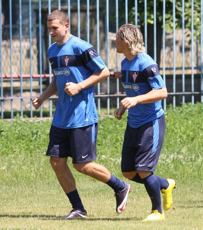 Football. Gornik Zabrze. Training. 07.01.2010