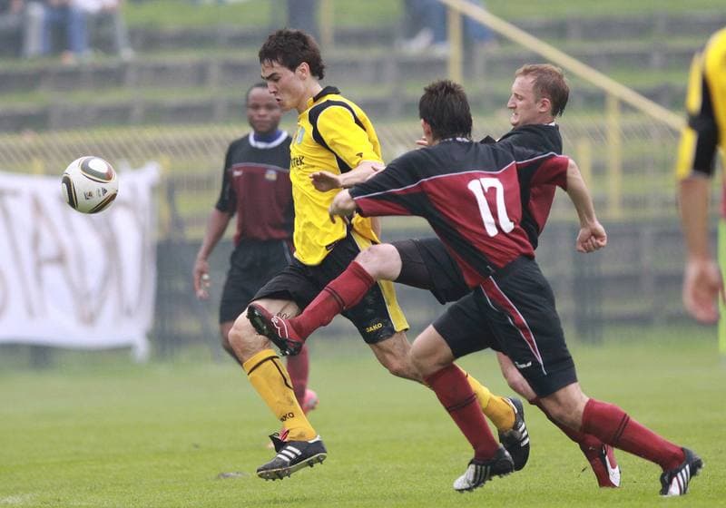 Football. II Liga. Ruch Radzionkow - Elana Torun. 30.05.2010