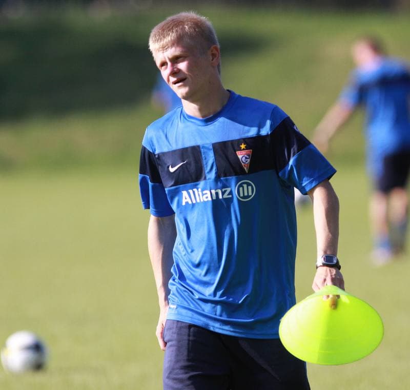 Football. Gornik Zabrze. Training. 07.01.2010