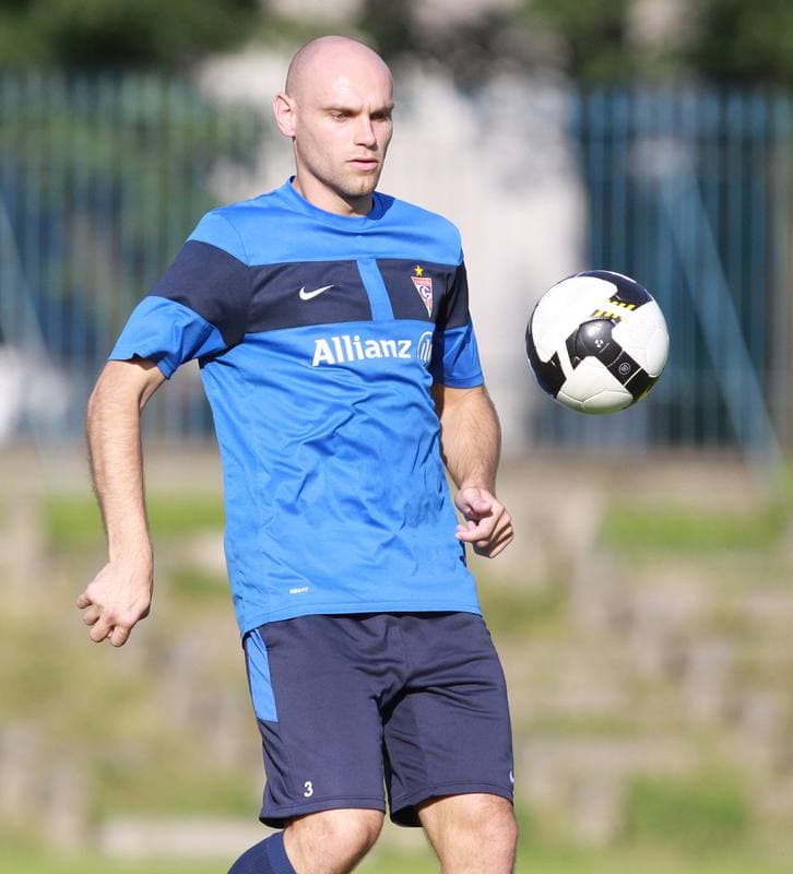Football. Gornik Zabrze. Training. 07.01.2010