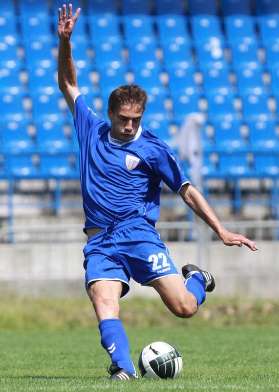 Football. Mloda Ekstraklasa. Polonia Bytom - GKS Belchatow. 07.08.2010