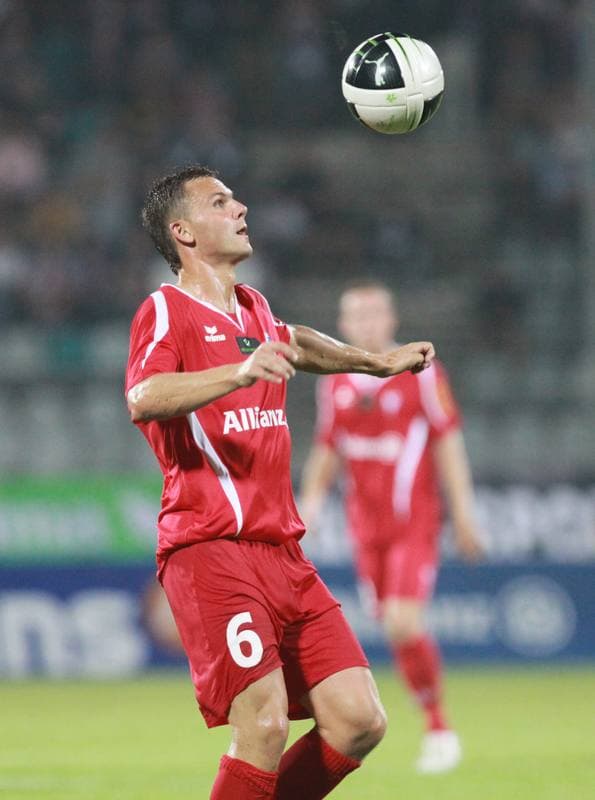 Football. T-Mobile Ekstraklasa. Gornik Zabrze - Polonia Warszawa. 05.04.2012