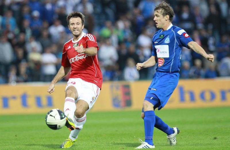 Football. T-Mobile Ekstraklasa. Ruch Chorzow - Wisla Krakow. 25.03.2012