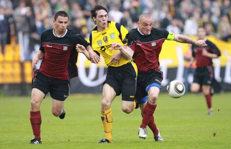 Football. II Liga. Ruch Radzionkow - Elana Torun. 30.05.2010