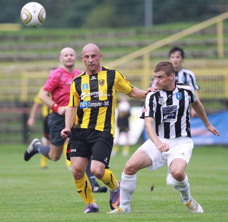 Football. I liga. Ruch Radzionkow - Sandecja Nowy Sacz. 15.08.2010