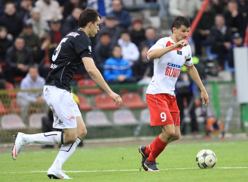 Football. Ekstraklasa. Piast Gliwice - Cracovia Krakow. 15.05.2010