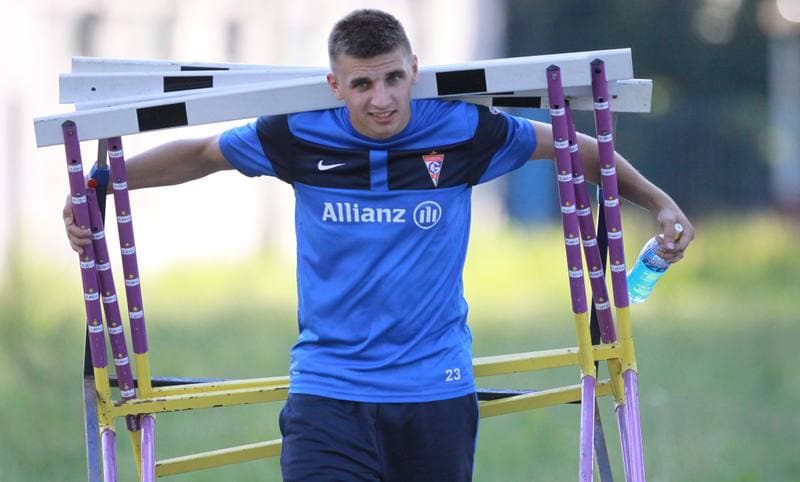 Football. Gornik Zabrze. Training. 07.01.2010
