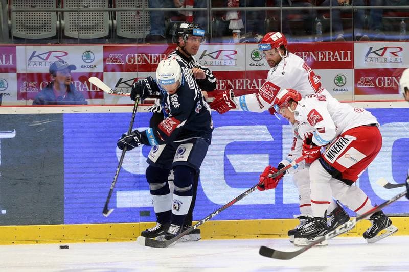 Ice Hockey. Tipsport Extraliga. Ocelari Trinec - Skoda Plzen. 04.04.2019
