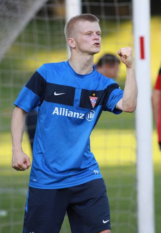 Football. Gornik Zabrze. Training. 07.01.2010