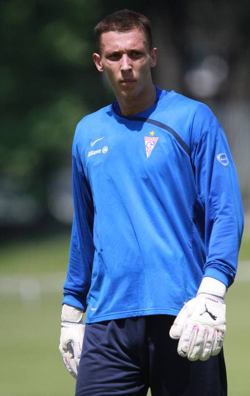 Football. Gornik Zabrze. Training. 07.01.2010