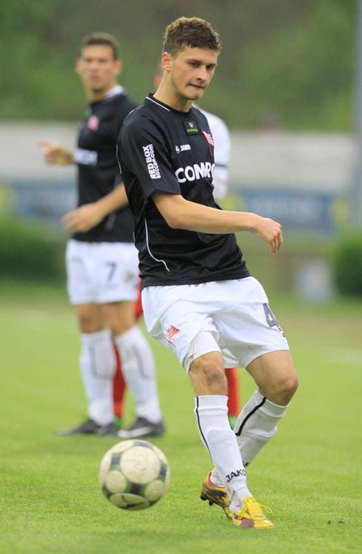 Football. Ekstraklasa. Piast Gliwice - Cracovia Krakow. 15.05.2010