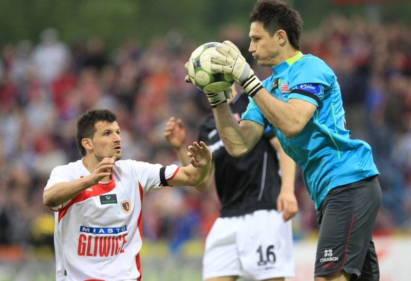 Football. Ekstraklasa. Piast Gliwice - Cracovia Krakow. 15.05.2010