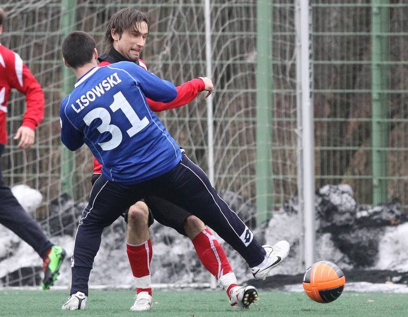 Football. Sparing. Ruch Chorzow - Dolcan Zabki. 05.02.2011