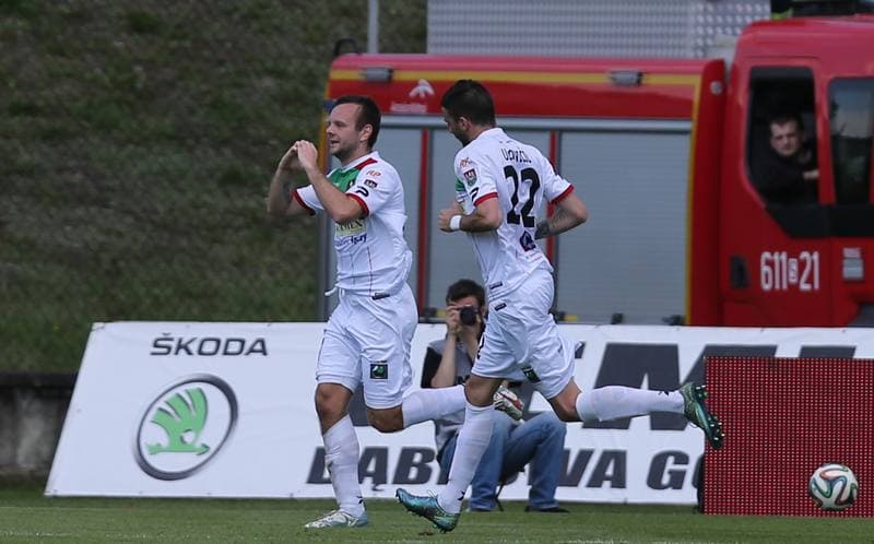 Football. I Liga. Zaglebie Sosnowiec - Sandecja Nowy Sacz. 17.04.2016