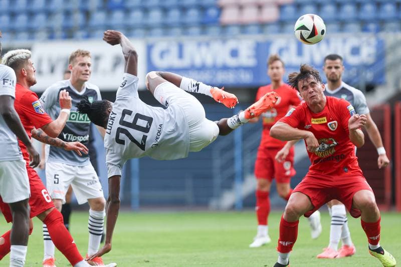 Football. Sparing. Piast Gliwice - MFK Karvina. 04.07.2024