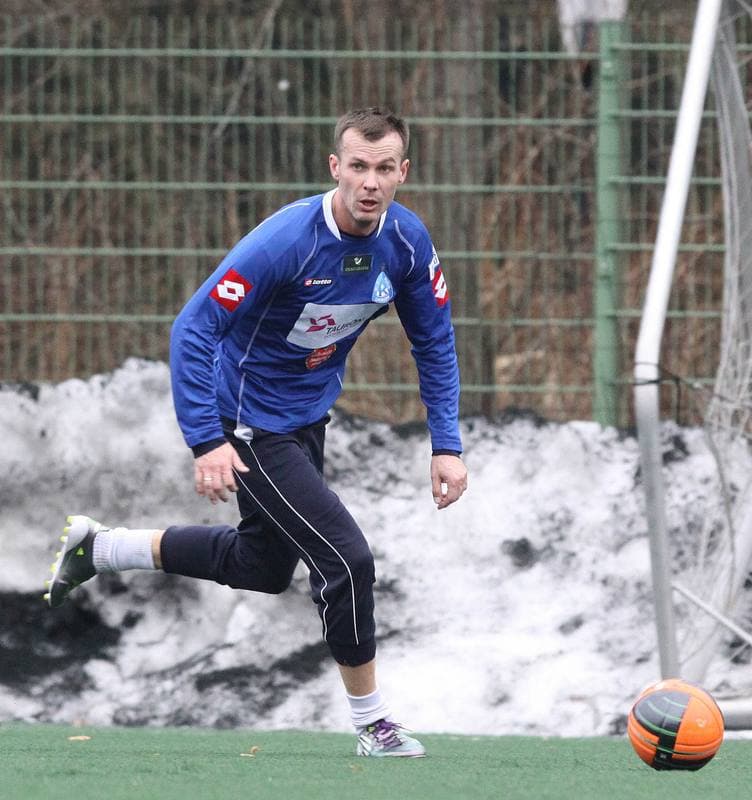 Football. Sparing. Ruch Chorzow - Dolcan Zabki. 05.02.2011