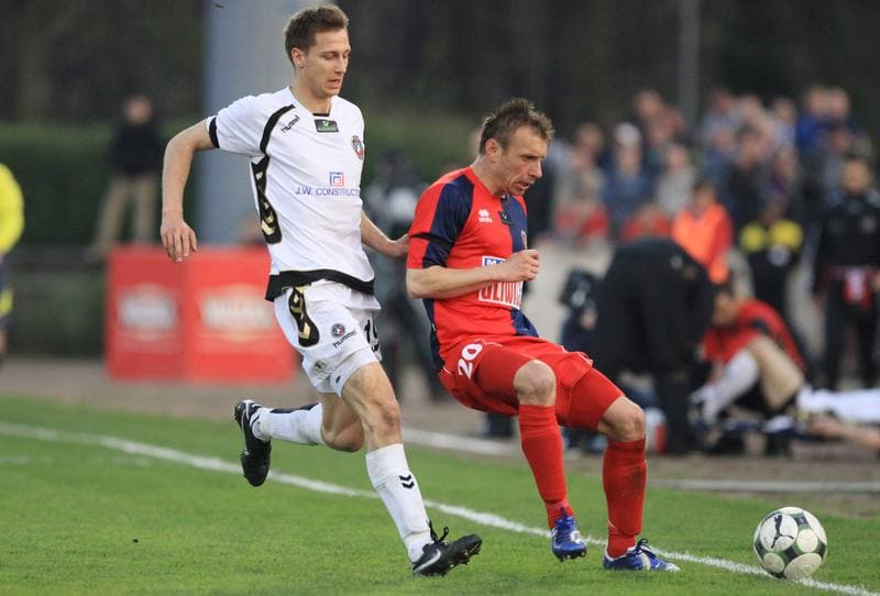 Football. Ekstraklasa. Piast Gliwice - Korona Kielce. 03.04.2010