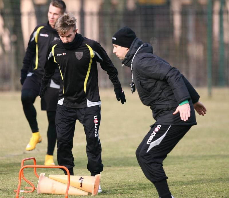 Football. GKS Katowice. Training. 06.02.2014