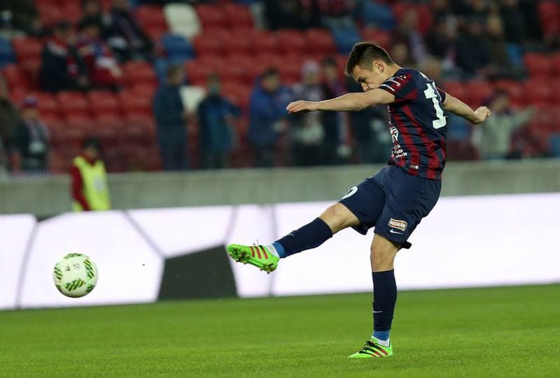 Football. Ekstraklasa. Gornik Zabrze - Pogon Szczecin. 01.04.2016