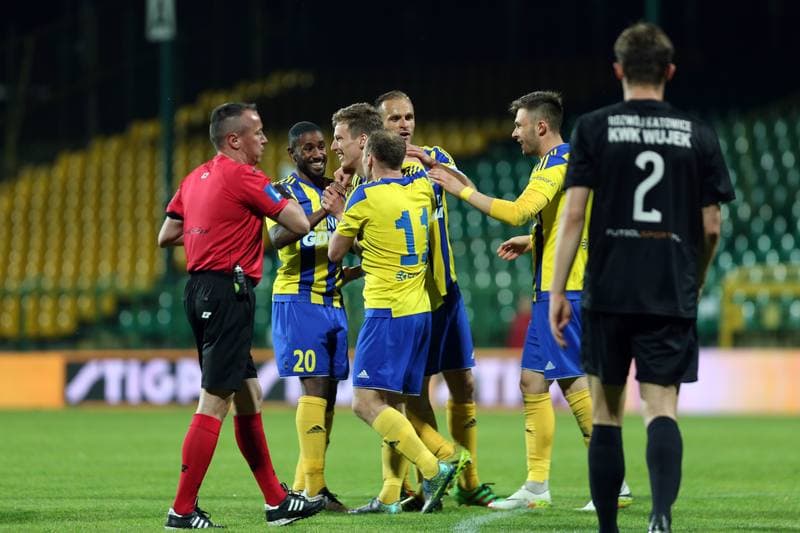 Football. I Liga. Rozwoj Katowice - Arka Gdynia. 06.05.2016