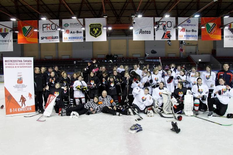 Ice Hockey. Girls Global Game. Team White - Team Black. 18.02.2017