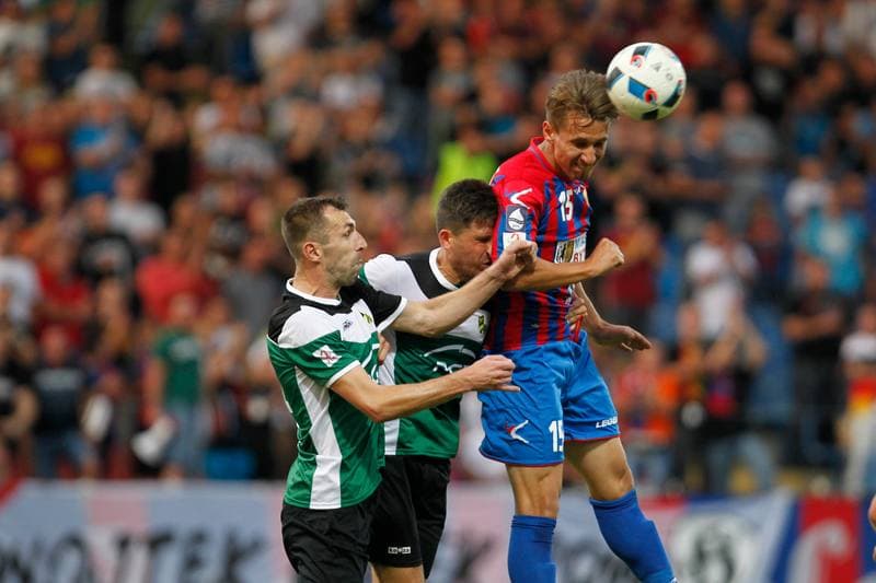 Football. II Liga. Polonia Bytom - GKS Belchatow. 19.08.2016