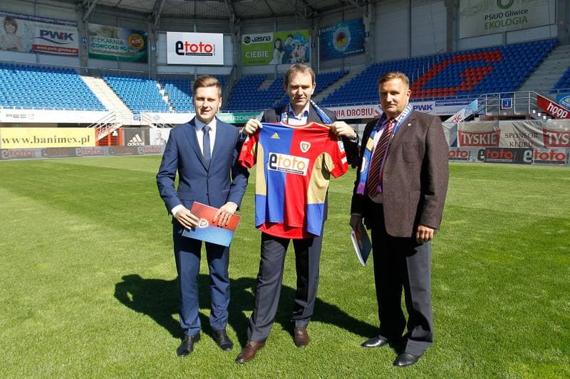 Football. Piast Gliwice. Press Conference. 17.09.2015