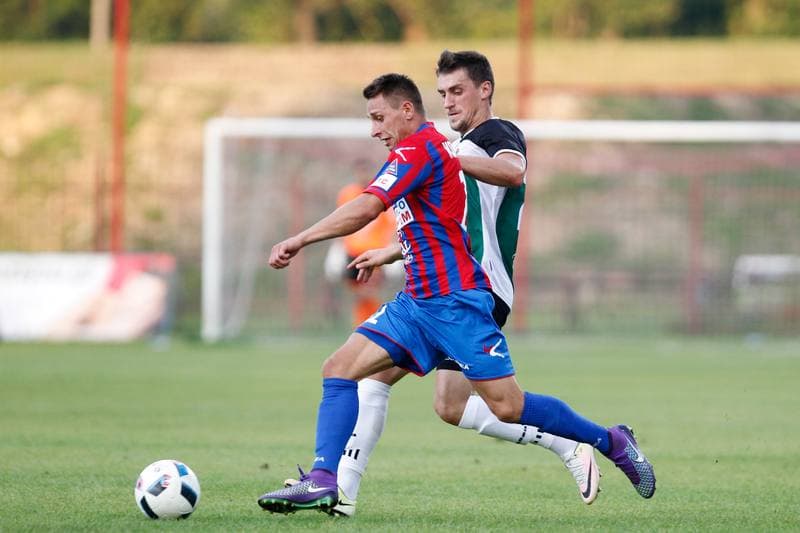 Football. II Liga. Polonia Bytom - GKS Belchatow. 19.08.2016