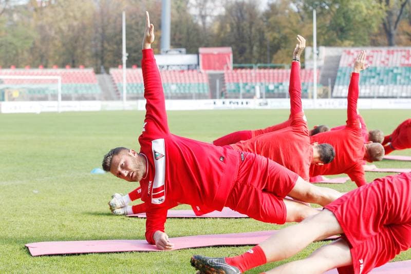 Football. Zaglebie Sosnowiec. Training. 16.10.2018