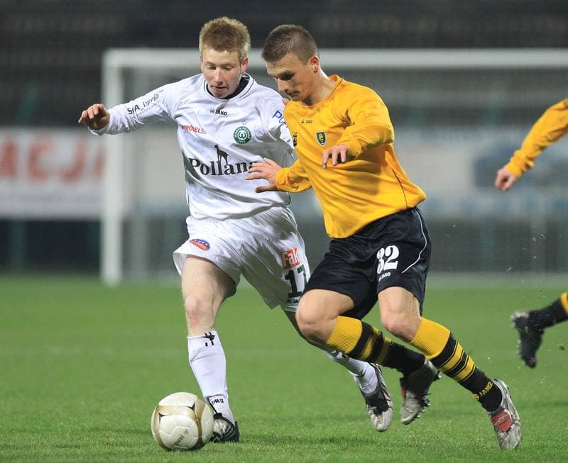 Football. I liga. GKS Katowice - Warta Poznan. 02.04.2010