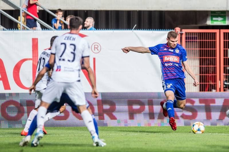 Football. PKO BP Ekstraklasa. Piast Gliwice - Pogon Szczecin. 04.08.2019