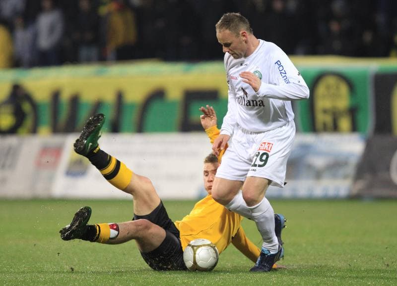 Football. I liga. GKS Katowice - Warta Poznan. 02.04.2010