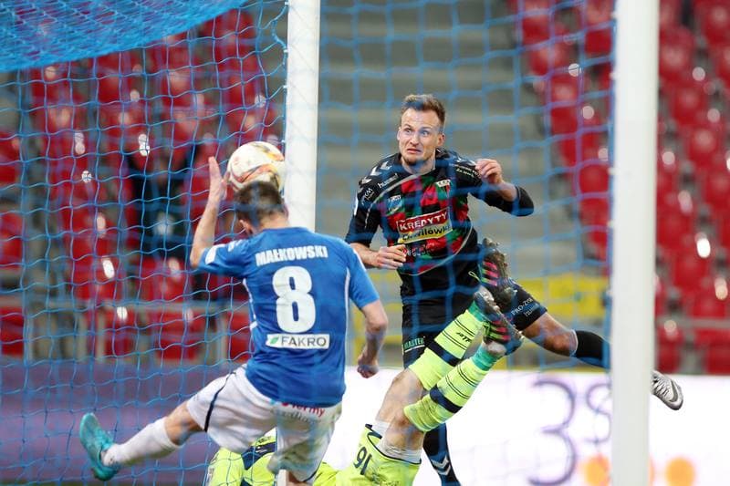 Football. Nice I Liga. GKS Tychy - Sandecja Nowy Sacz. 05.04.2017