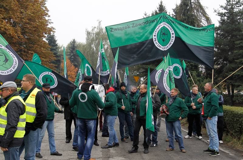 Manifestacja przed KWK Pokoj. Ruda Slaska. 13.10.2015
