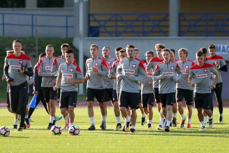 Football. Poland U19. Training. 02.10.2017