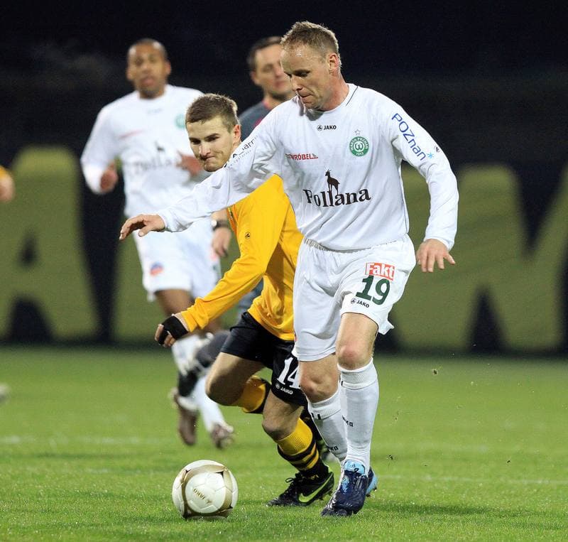 Football. I liga. GKS Katowice - Warta Poznan. 02.04.2010