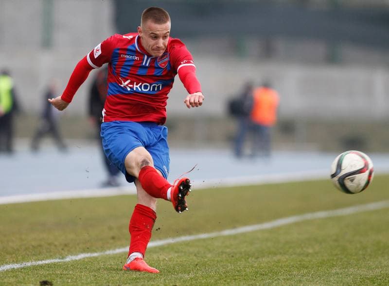 Football. II Liga. Radomiak Radom - Rakow Czestochowa. 05.03.2016