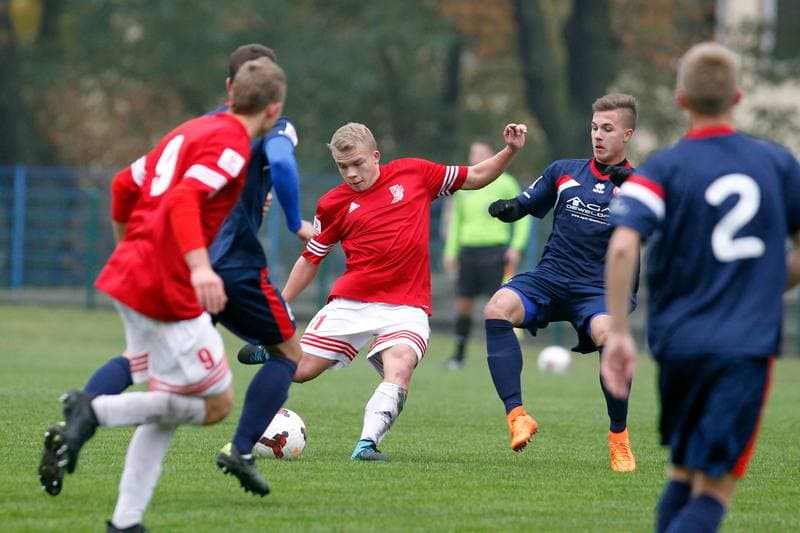 Football. Centralna Liga Juniorow. Gwarek Zabrze - FC Academy Wroclaw. 22.10.2016