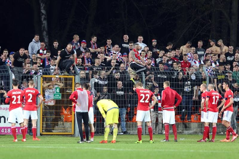 Football. Nice I Liga. MKS Kluczbork - Gornik Zabrze. 01.04.2017
